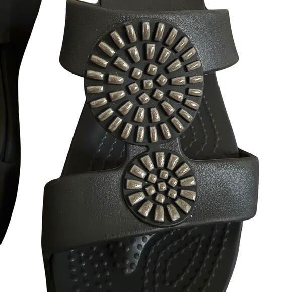 Crocs Monterey Diamante Wedge Sandal Size 8 Black Shimmer Radial Cutout - Picture 3 of 8